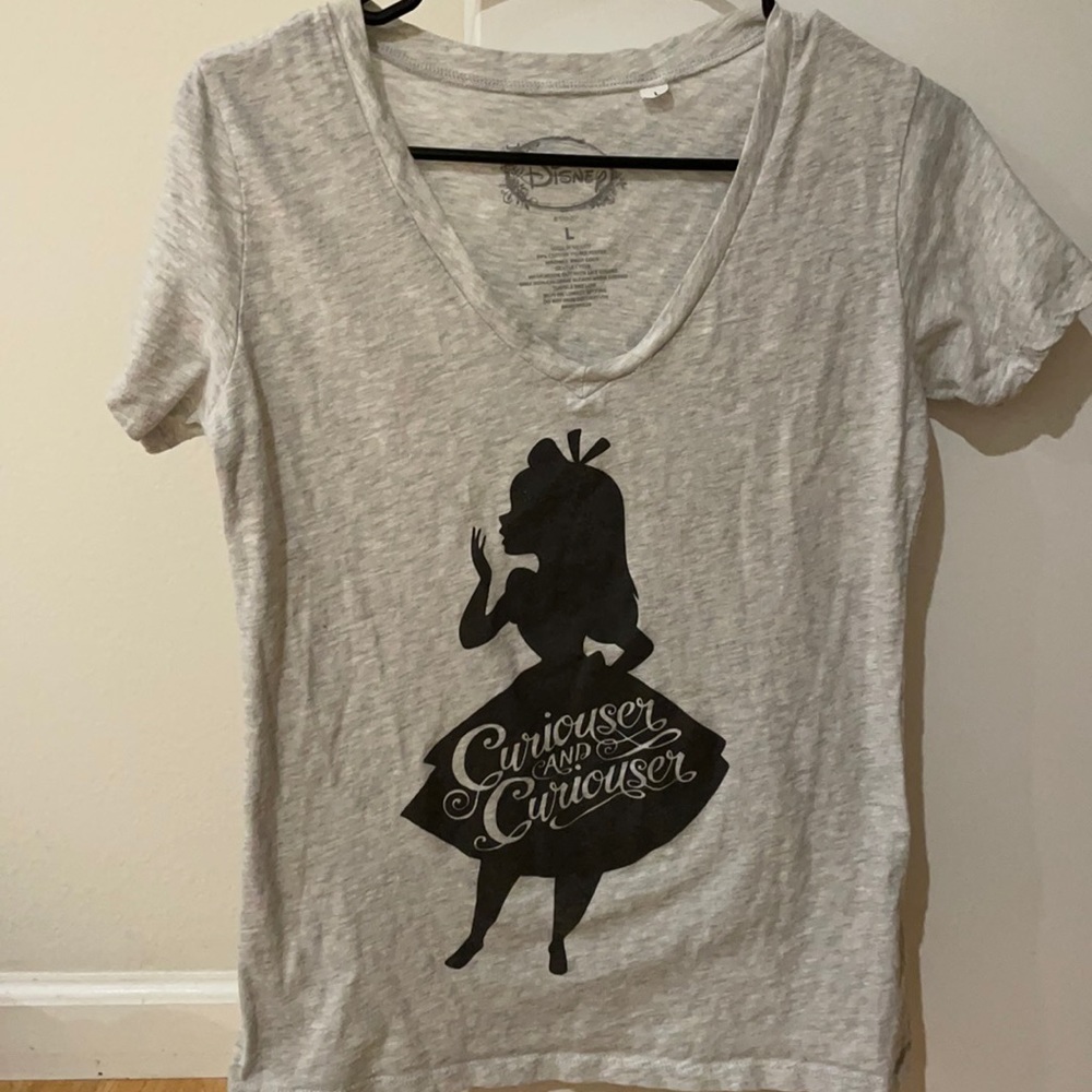 Disney Alice in wonderland T shirt